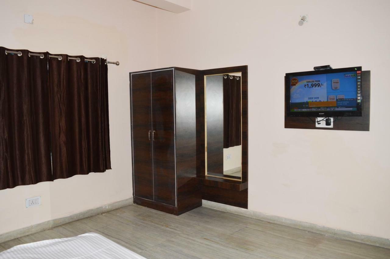 Hotel Laxmi Mahal Udajpur Zewnętrze zdjęcie